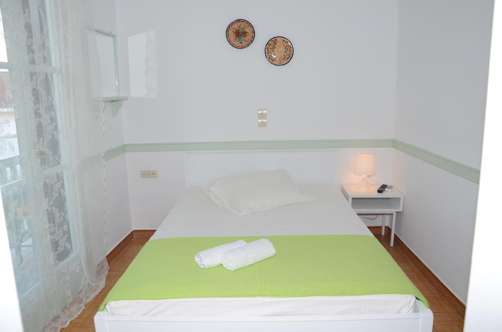 Tínos Aegli Rooms חדר תמונה